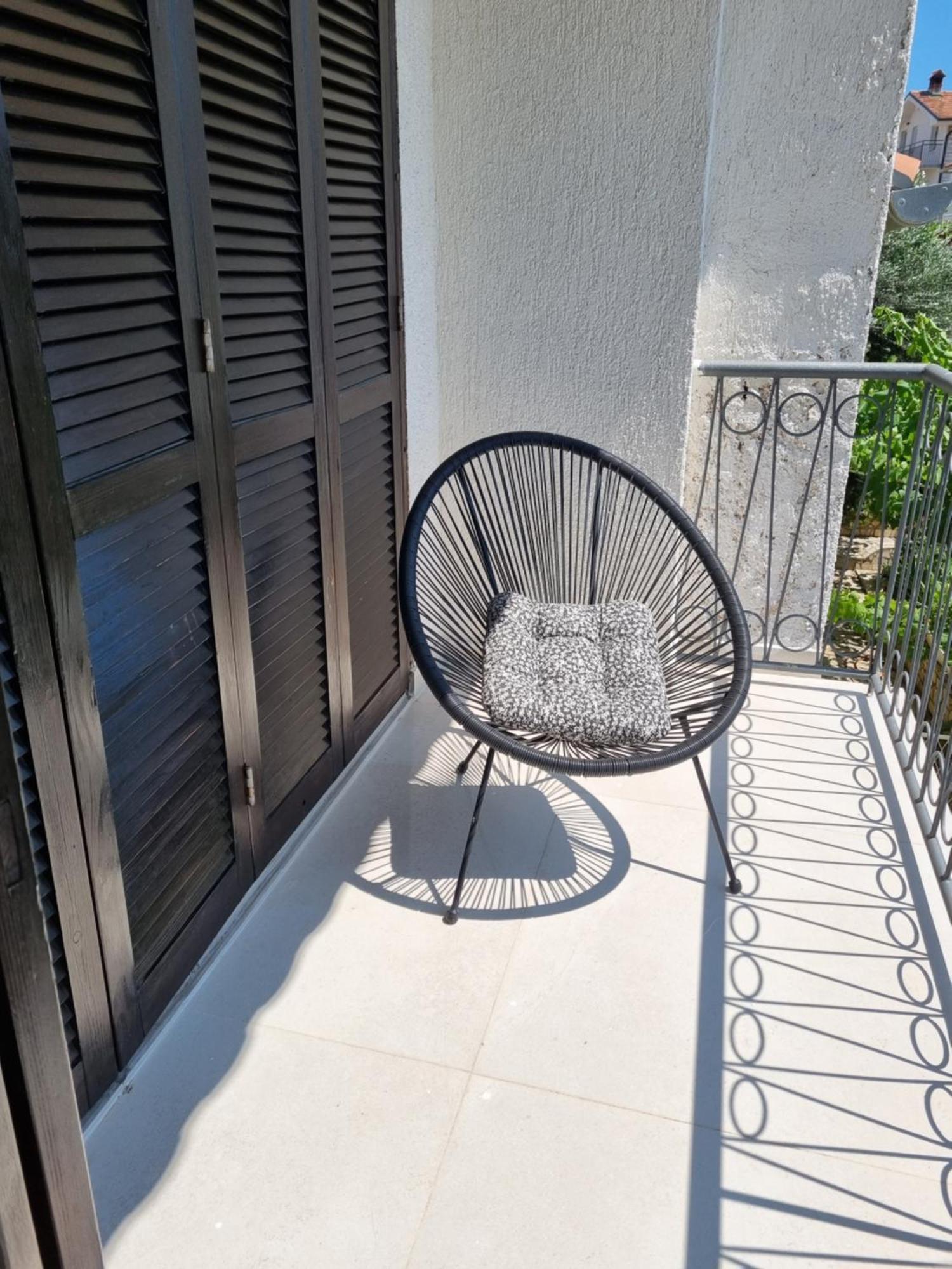 Apartman Paradiso Arx I *